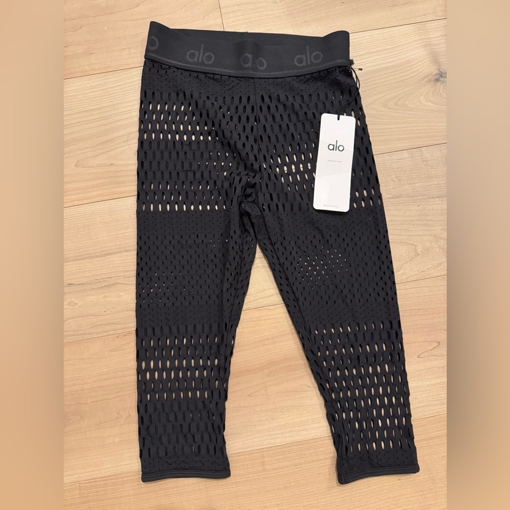 ALO Capri Leggings